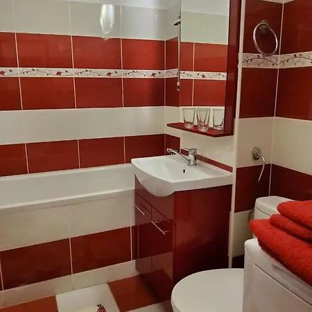 Apartman Lux Apartamento Covasna